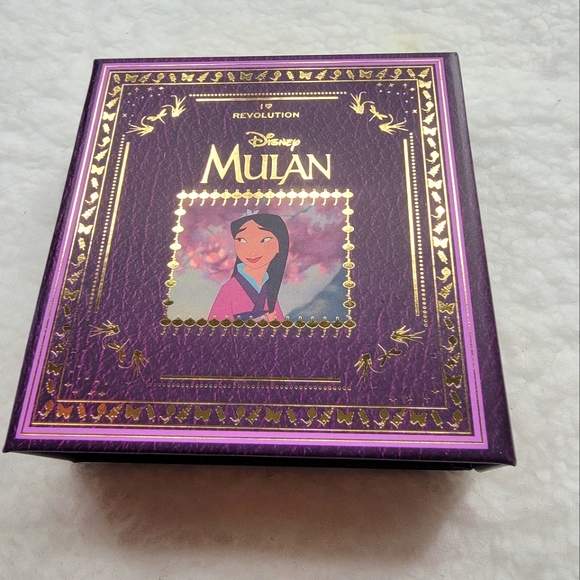 ⏬️CLEARANCE 💥EXCLUSIVE LIMITED EDITION Revolution Mulan Setting Powder! - Picture 4 of 7